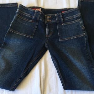 NWT GUESS Jeans Women’s Size 28